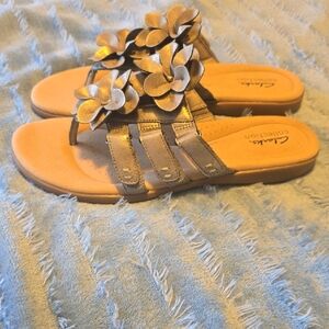 Clarks Women's Metallic Floral Sandals